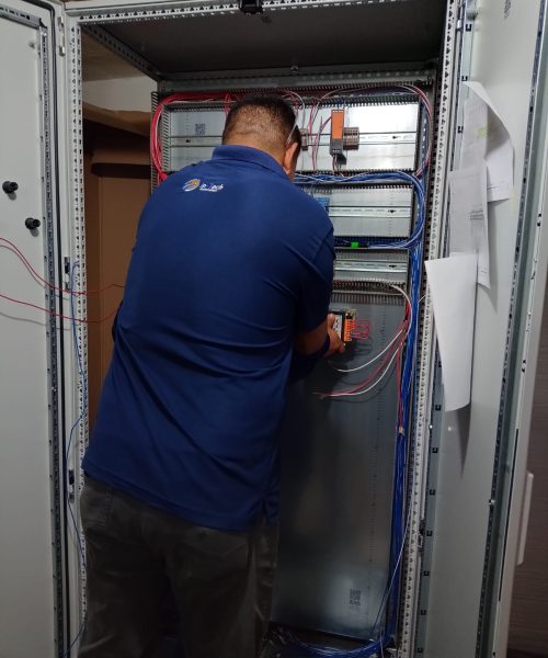 Gabinetes de control (1)