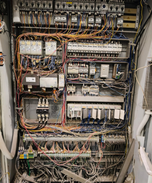 MANTENIMIENTO Y REPARACIONES